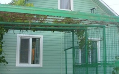 Отделка фасада сайдингом Канада Плюс Престиж Фисташковый