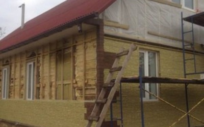 Отделка фасада панелями Альта-Профиль Каньон Канзас