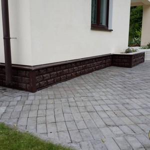 Монтаж цокольного сайдинга Holzplast D4 Корица