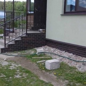 Монтаж цокольного сайдинга Альта-Профиль Кирпич Жженый