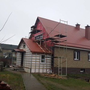 Отделка фасада панелями Альта-Профиль Гранит Уральский